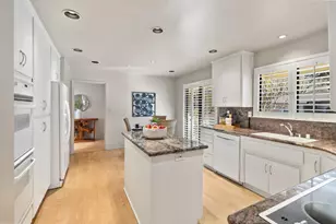 1104 Commons Dr, Sacramento, CA 95825 - Photo 30