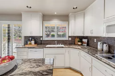 1104 Commons Drive, Sacramento, CA 95825 - Photo 28