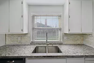 3213 Magicwoods Court, Sacramento, CA 95827 - Photo 14