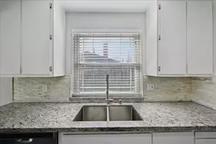 3213 Magicwoods Ct, Sacramento, CA 95827 - Photo 14