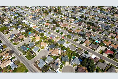 2140 Rochelle Avenue, Turlock, CA 95382 - Photo 42