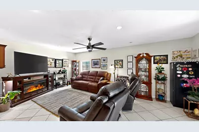 2140 Rochelle Avenue, Turlock, CA 95382 - Photo 10
