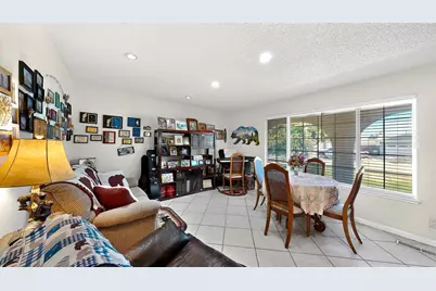 2140 Rochelle Avenue, Turlock, CA 95382 - Photo 18