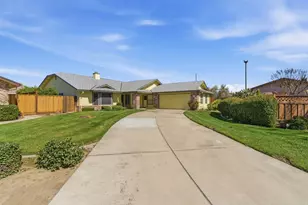 380 Garden Circle Dr, Manteca, CA 95336 - Photo 2