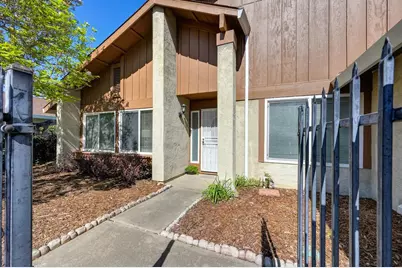 9013 Meadowsweet Way, Elk Grove, CA 95624 - Photo 6