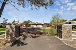 2539 E Woodson Rd, Acampo, CA 95220 - Photo 4