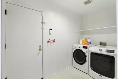 9510 Village Tree Drive, Elk Grove, CA 95758 - Photo 30