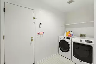 9510 Village Tree Dr, Elk Grove, CA 95758 - Photo 30