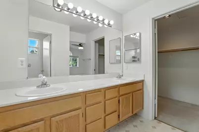 9510 Village Tree Drive, Elk Grove, CA 95758 - Photo 22