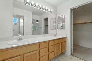 9510 Village Tree Dr, Elk Grove, CA 95758 - Photo 22