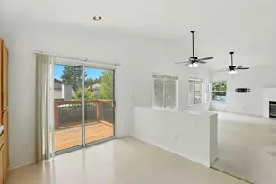 9510 Village Tree Dr, Elk Grove, CA 95758 - Photo 16