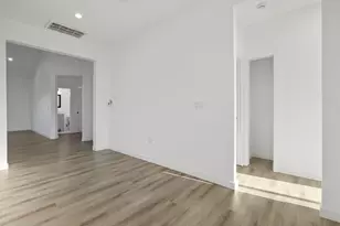 1121 Crater Ave, Modesto, CA 95351 - Photo 8