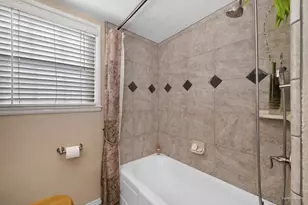 630 51st St, Sacramento, CA 95819 - Photo 32