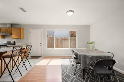 7318 Sunwood Way, Citrus Heights, CA 95621 - Photo 10