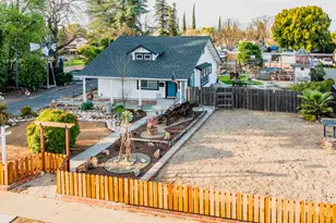 685 Park St, Turlock, CA 95380 - Photo 1