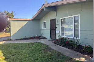 5733 39th St, Sacramento, CA 95824 - Photo 2