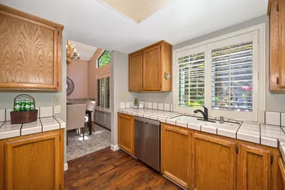 8530 Oak Harbour Court, Fair Oaks, CA 95628 - Photo 18