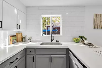 2657 2nd Avenue, Sacramento, CA 95818 - Photo 12