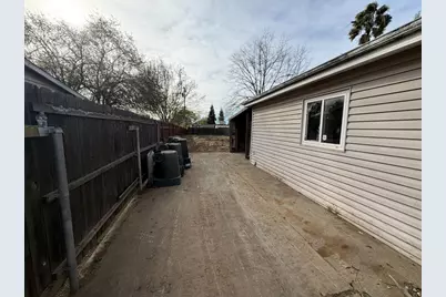 7252 Jerry Way, Sacramento, CA 95828 - Photo 20