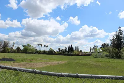7509 Persimmon Avenue, Sacramento, CA 95823 - Photo 6