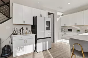 8285 Courage Dr, Sacramento, CA 95829 - Photo 16