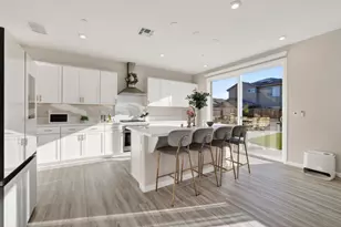 8285 Courage Dr, Sacramento, CA 95829 - Photo 14