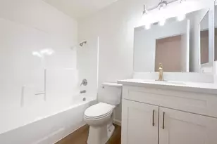 8271 Moorhaven Way, Sacramento, CA 95828 - Photo 6