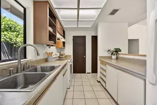 8721 Brigham Way, Sacramento, CA 95826 - Photo 14