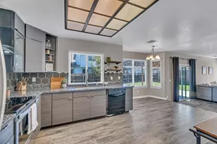 9578 Scarboro Pl, Stockton, CA 95209 - Photo 12