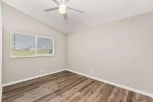 5450 73rd St, Sacramento, CA 95820 - Photo 28