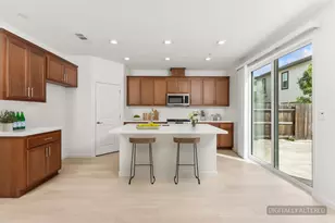 3609 Silver Pine Ln, Rocklin, CA 95677 - Photo 4