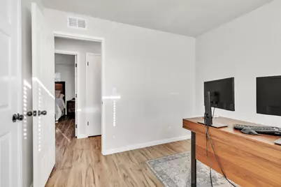 7517 Addison Way, Sacramento, CA 95822 - Photo 10