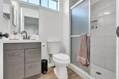 7517 Addison Way, Sacramento, CA 95822 - Photo 16