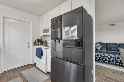 7517 Addison Way, Sacramento, CA 95822 - Photo 28