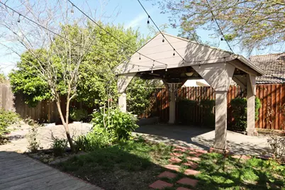 5808 Gentry Avenue, Stockton, CA 95210 - Photo 24