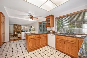 7326 Winnett Way, Sacramento, CA 95823 - Photo 10