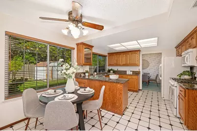 7326 Winnett Way, Sacramento, CA 95823 - Photo 14