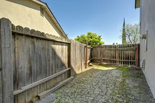 7326 Winnett Way, Sacramento, CA 95823 - Photo 38