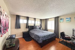 9328 Aizenberg Cir, Elk Grove, CA 95624 - Photo 16