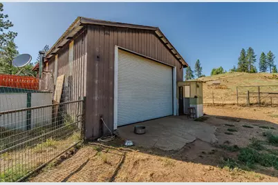 8133 West Old Emigrant Trail, Mountain Ranch, CA 95246 - Photo 28