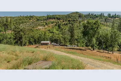 8133 West Old Emigrant Trail, Mountain Ranch, CA 95246 - Photo 10