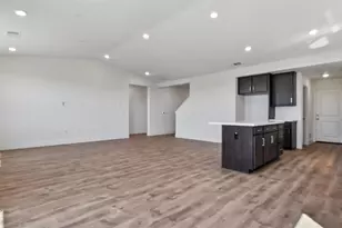 7835 Rivermeadow Wy, Sacramento, CA 95832 - Photo 4