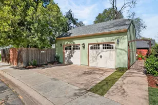 560 46th St, Sacramento, CA 95819 - Photo 48