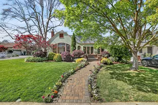 560 46th St, Sacramento, CA 95819 - Photo 1