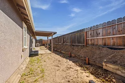 1916 Central Park Way, Modesto, CA 95351 - Photo 30