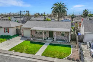 628 E North St, Manteca, CA 95336 - Photo 2