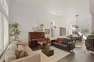 8866 Starfall Way, Elk Grove, CA 95624 - Photo 6