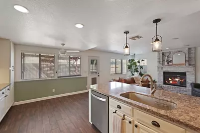 8866 Starfall Way, Elk Grove, CA 95624 - Photo 16