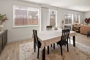 8056 Titan Ln, Roseville, CA 95747 - Photo 16