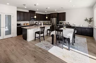 8056 Titan Ln, Roseville, CA 95747 - Photo 12